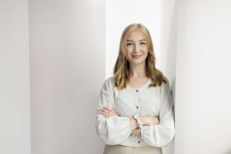 Emina Jujic, Portraitfoto Technopark Raaba